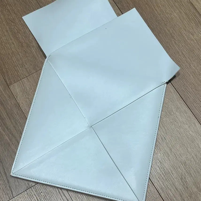 [BUNJANG] Handmade Leather Clutch Bag - "Letter" Design / 쪽지 딱지 모양 가죽 클러치 백