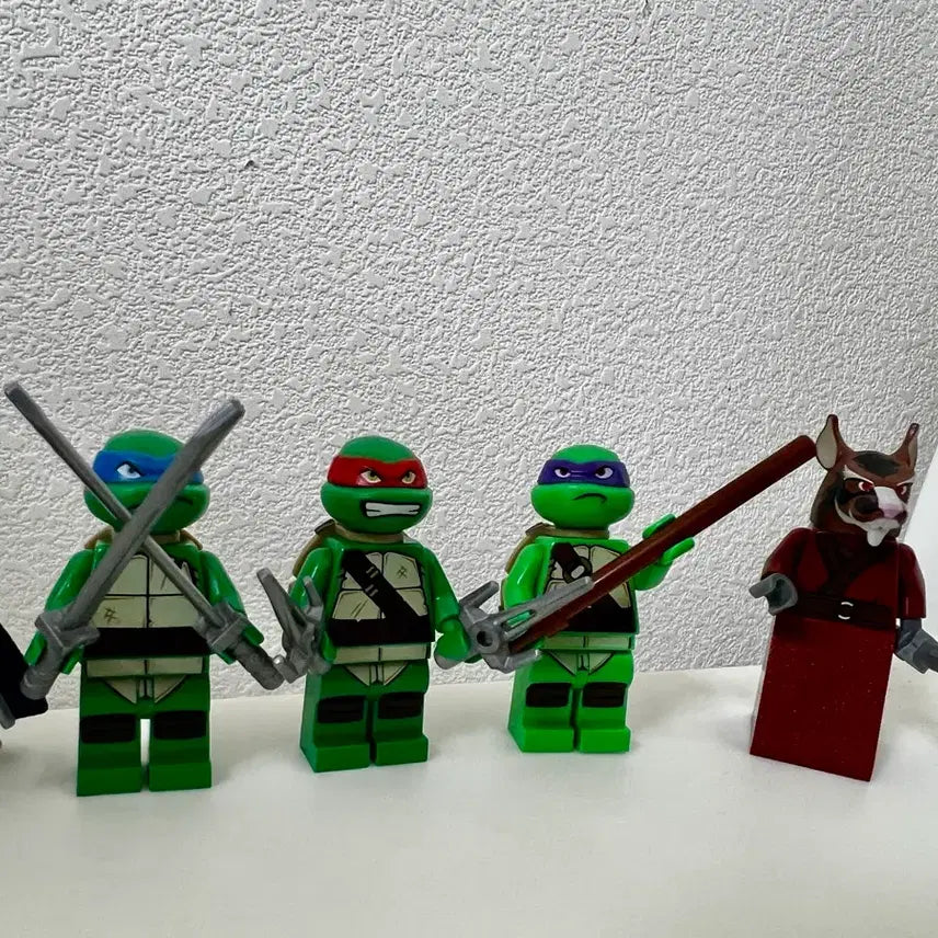 [BUNJANG] LEGO TMNT Figures Bundle Set (8 figures + Accessories) / 레고 닌자터틀  피규어 8개 일괄 판매합니다.