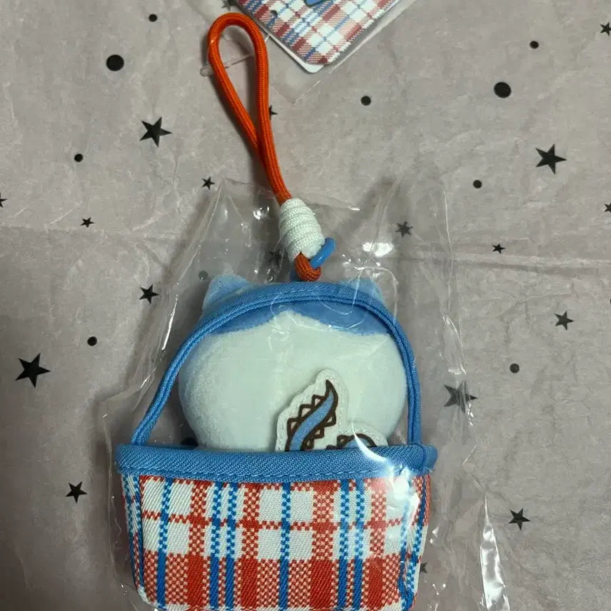 [BUNJANG] Chiikawa Hong Kong Limited Edition Shopping Cart Mascot Keychain - Hachiware / 치이카와 홍콩 장바구니 마스코트 키링 하치와레 마코