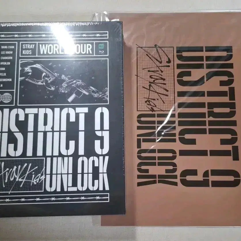 [BUNJANG] Stray Kids District 9 Unlock Concert Blu-ray Special Edition (Unsealed) / 스트레이키즈 district9 언락 콘서트 블루레이 시디 특전 미개봉