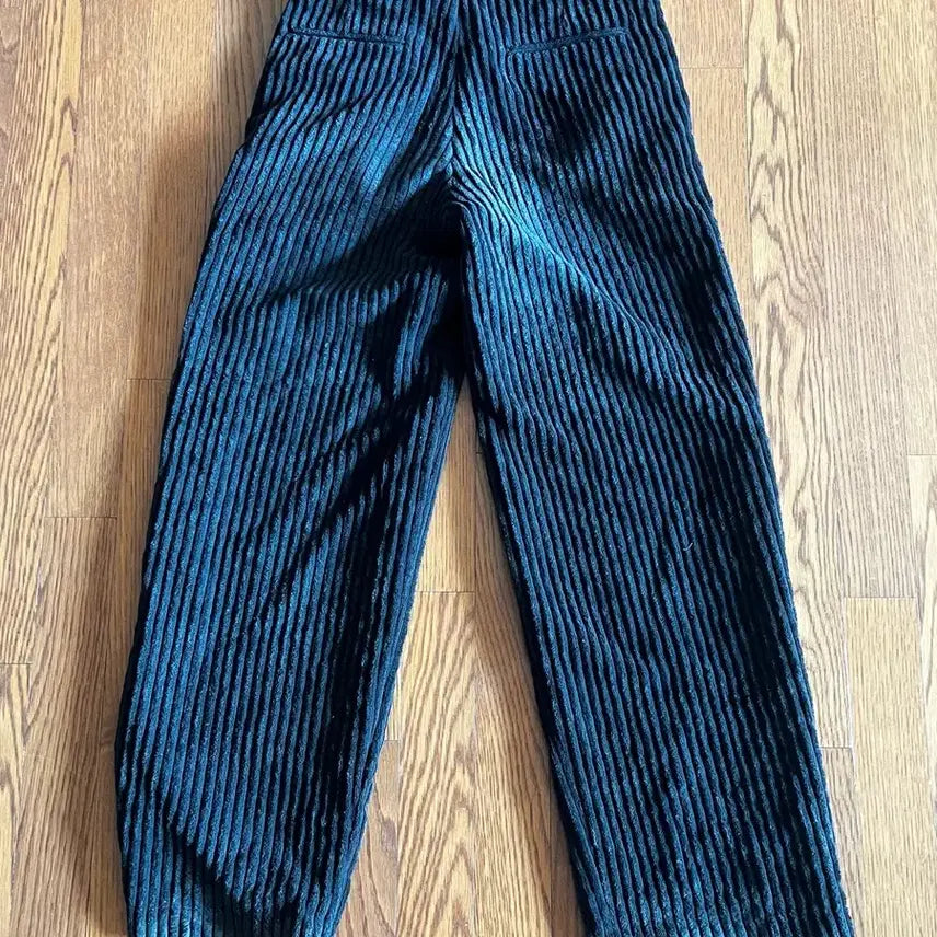 [BUNJANG] Signature Bold Corduroy Pants / 시그니처 볼드 코듀로이 팬츠