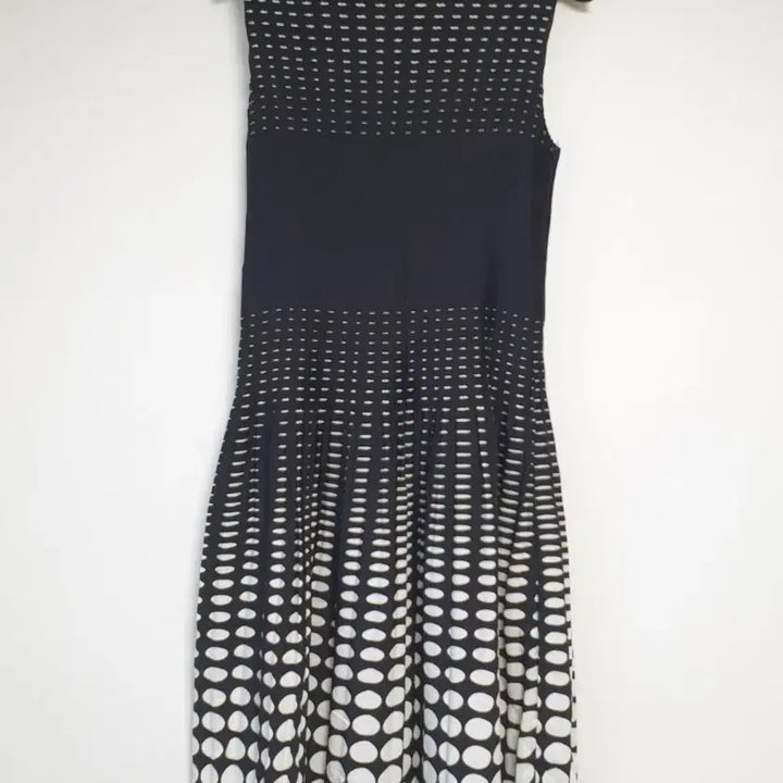 [BUNJANG] Black Dot Sleeveless Midi Dress / 블랙 도트 패턴 민소매 원피스