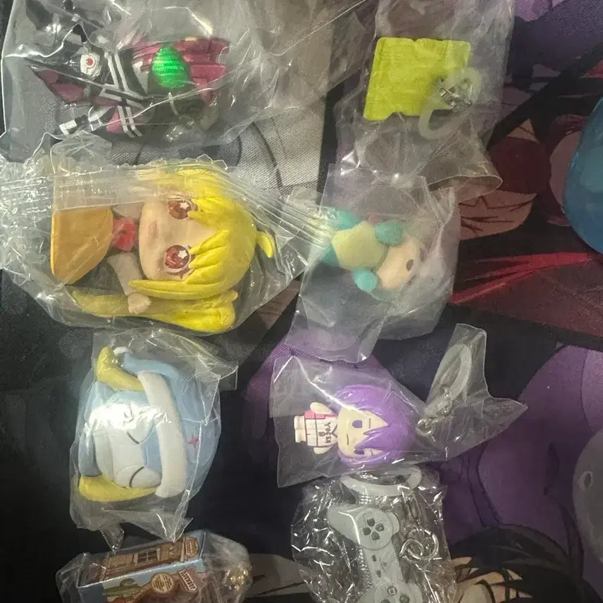[SOLD OUT] 설명필독)각종 가챠  일괄로판매합니다 짱구 가면라이더 포켓몬