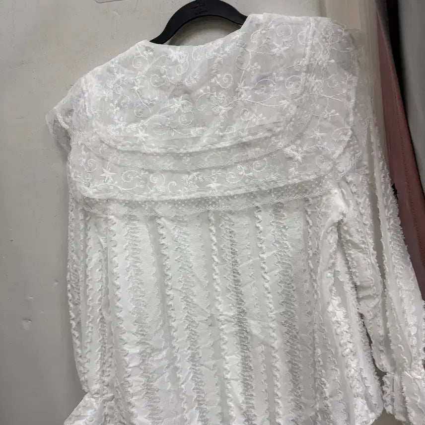 [BUNJANG] Jigott Blouse / 지고트 블라우스
