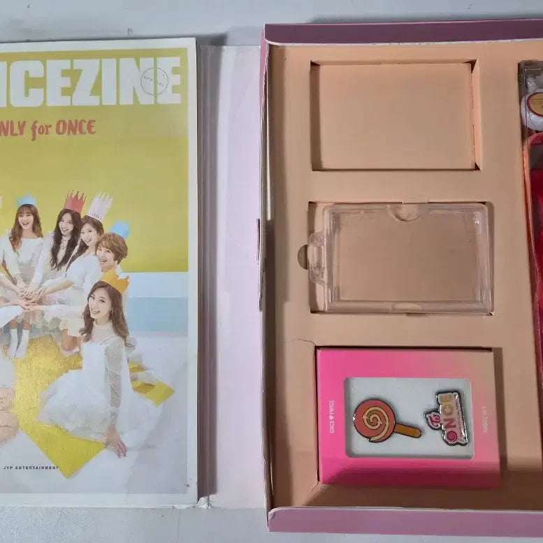 [BUNJANG] TWICE Official Fanclub ONCE 1st Generation Gift Set / 트와이스 공식 팬클럽 ONCE 1기 기프트 세트 (가성비 소장용)