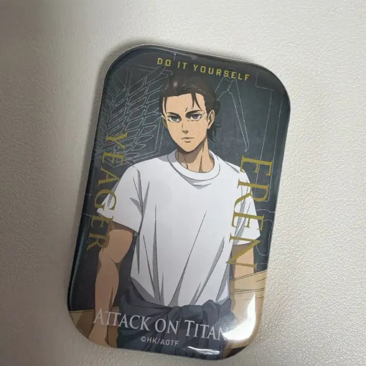[BUNJANG] Attack on Titan Eren Yeager Square Can Badge / 진격의거인 에렌 예거 캔 뱃지 사각뱃지