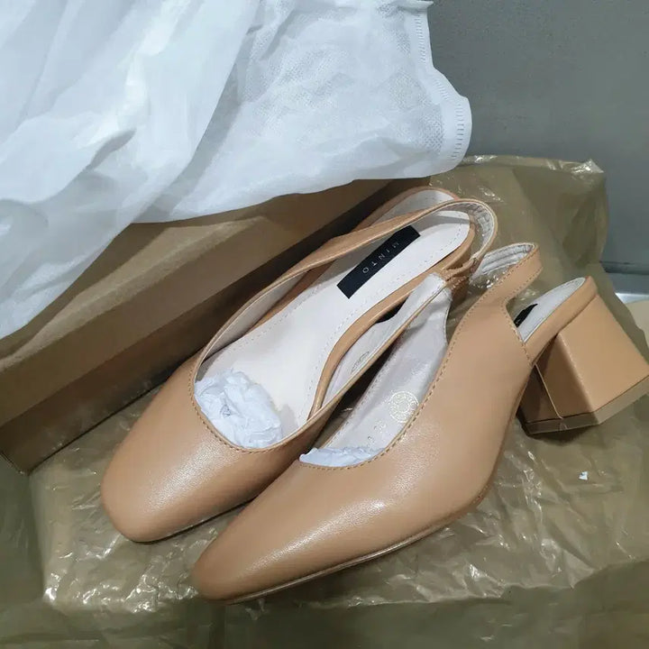 [BUNJANG] Beige Camel Slingback Heels Mules - Size 230 / [새상품,230] 베이지 카멜 슬링백 힐 뮬