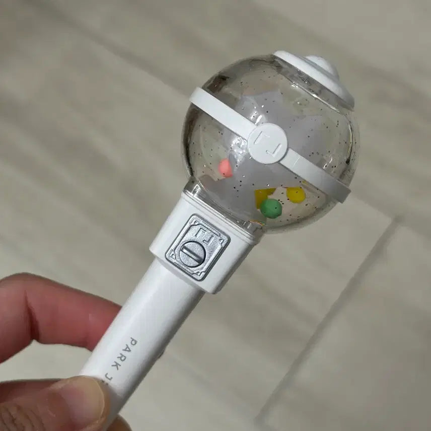 [BUNJANG] Bongbong Lightstick Keychain / 택포) 뽑봉 응원봉 키링 양도합니다!