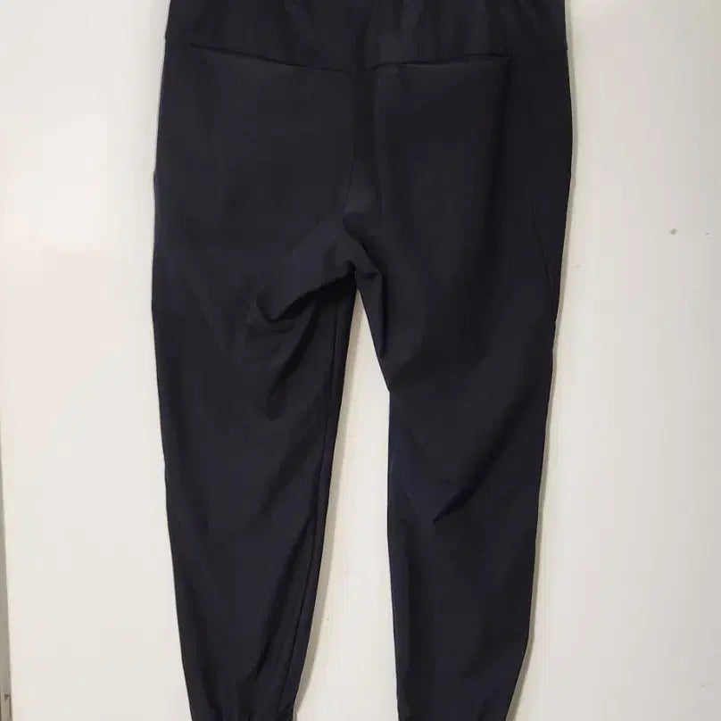 [BUNJANG] National Geographic Training Jogger Pants / 내셔널지오그래픽 트레이닝 조거 팬츠 81 (32)