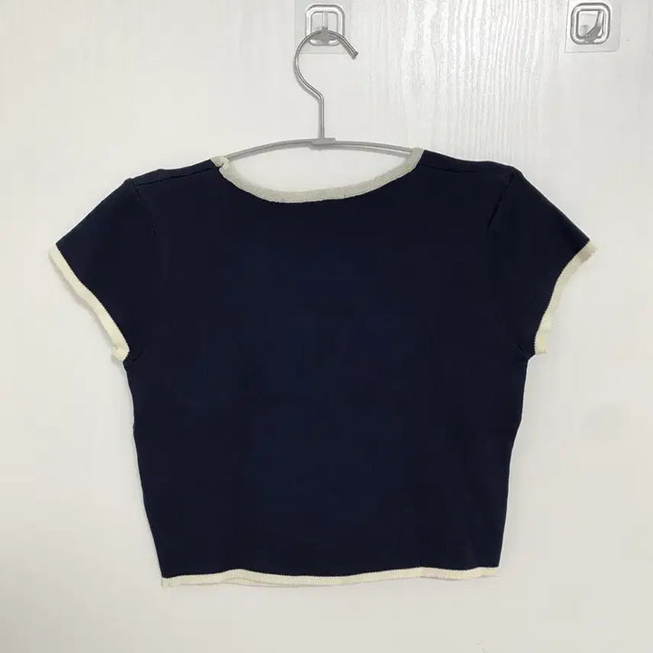 [BUNJANG] V-Neck Twist Knit Short Sleeve Top / 브이넥 꼬임 얇은 니트반팔