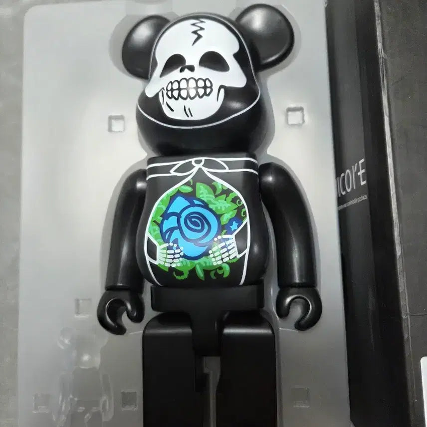 [BUNJANG] Bearbrick x Suicoke 400% Horror Skull Figure / 베어브릭 해골모양 호러 Suicoke 400% 단품 팝니다