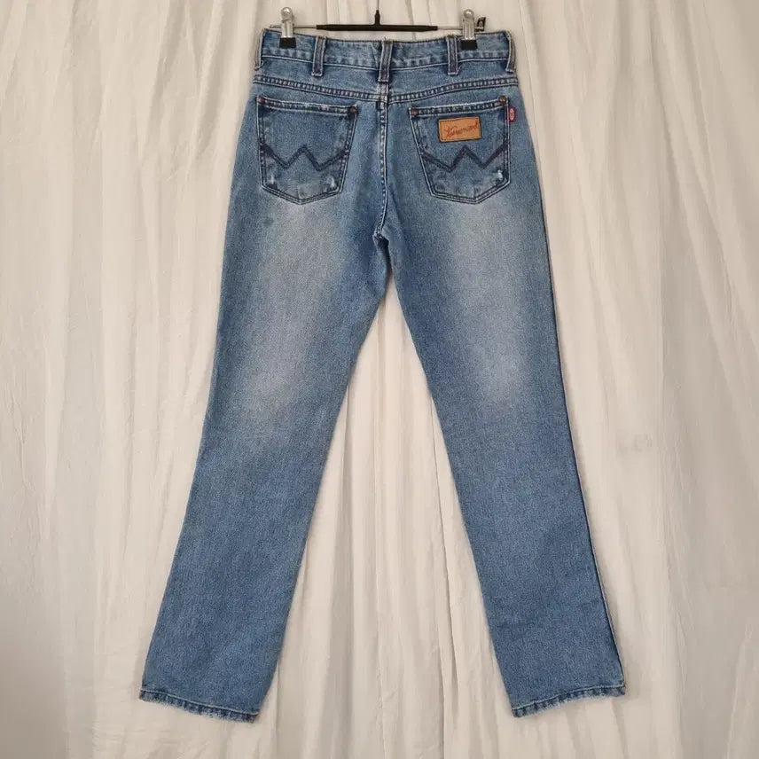 [BUNJANG] Low-Rise Slim Light Wash Denim Jeans / 로우라이즈 슬림 연청 데님