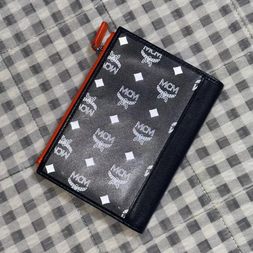 [BUNJANG] MCM Passport Wallet / (OS) MCM 엠씨엠 여권 지갑