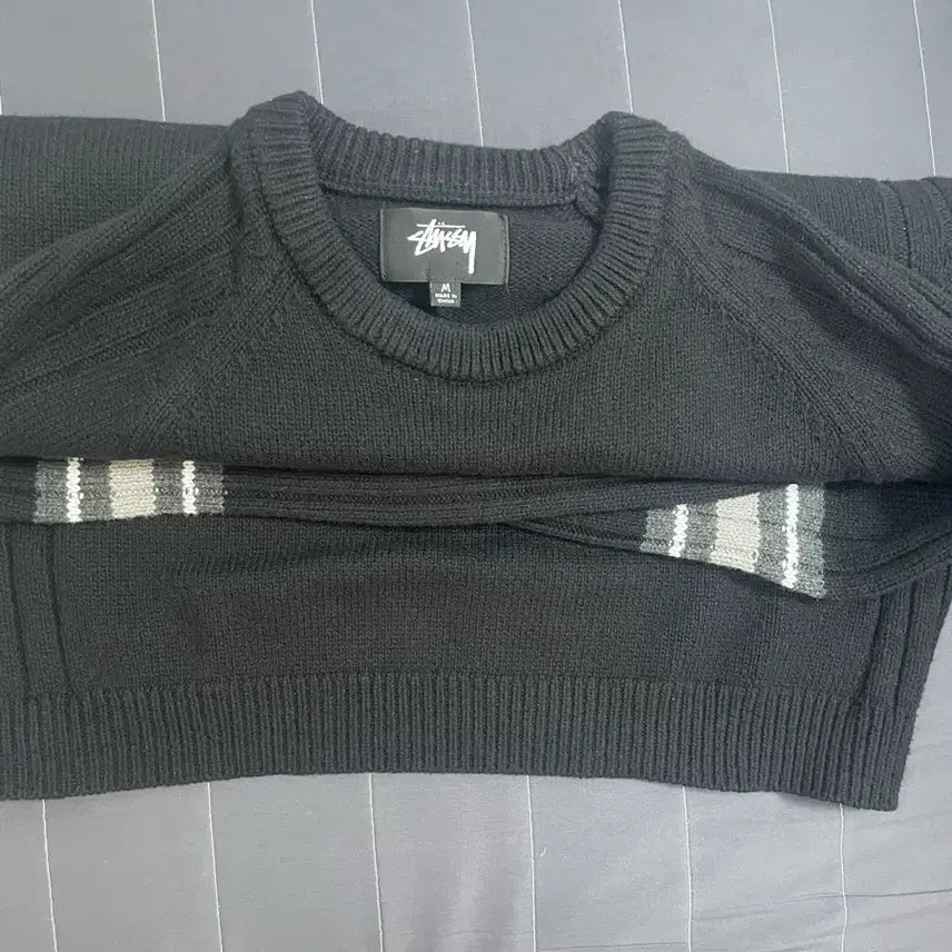 [BUNJANG] Stussy Stripe Raglan Crew Black M / 스투시 스트라이프 래글런 크루 블랙
