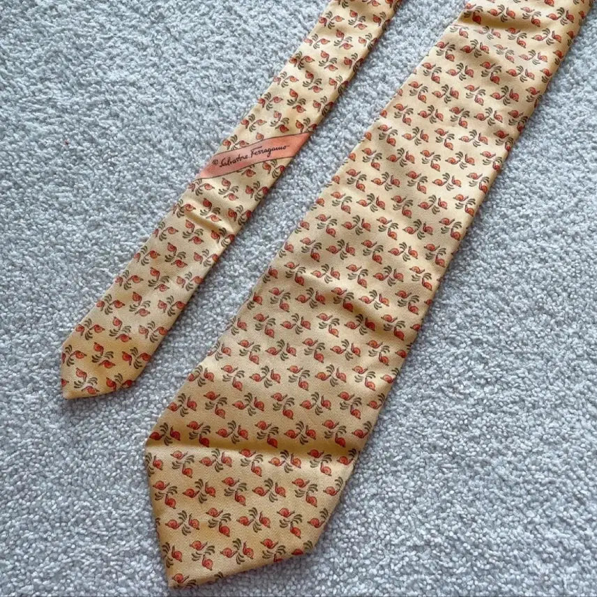 [BUNJANG] Salvatore Ferragamo Silk Necktie / 페라가모 정품 넥타이