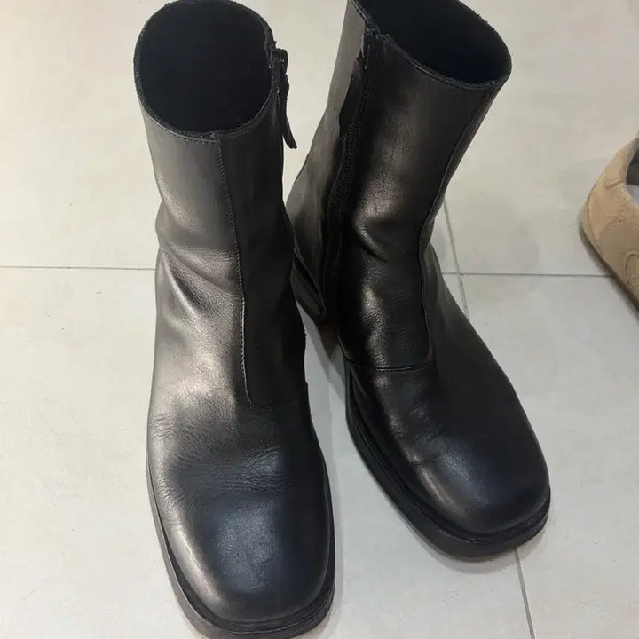 [SOLD OUT] [41, 260] 아워레가시 카미온 블랙