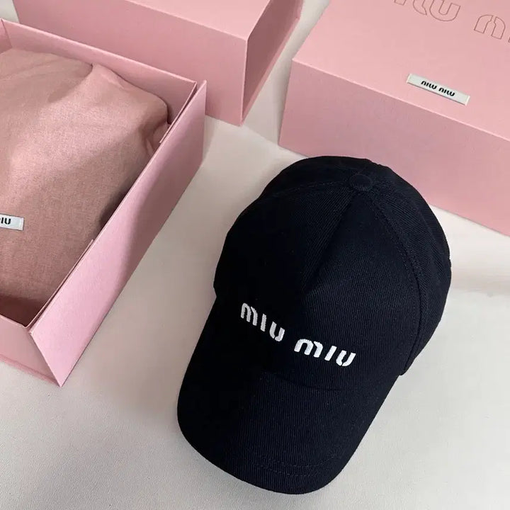 [BUNJANG] Miu Miu Black UV Protection Hat / 자외선 차단 모자 정품