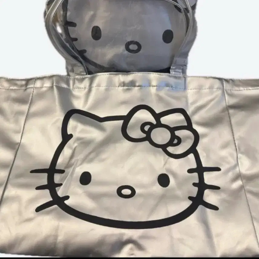 [BUNJANG] Hello Kitty Silver Tote Bag / 헬로키티 실버 토트백