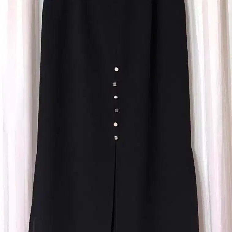 [BUNJANG] Black Button Long Chiffon Slit Skirt (Size 55-55.5) / 블랙 버튼 롱 쉬폰 슬릿 스커트 55-55반 거의새것