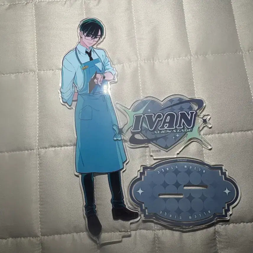 [BUNJANG] Alien Stage Ivan Acrylic Stand / 에일리언 스테이지 이반 아크릴 스탠드