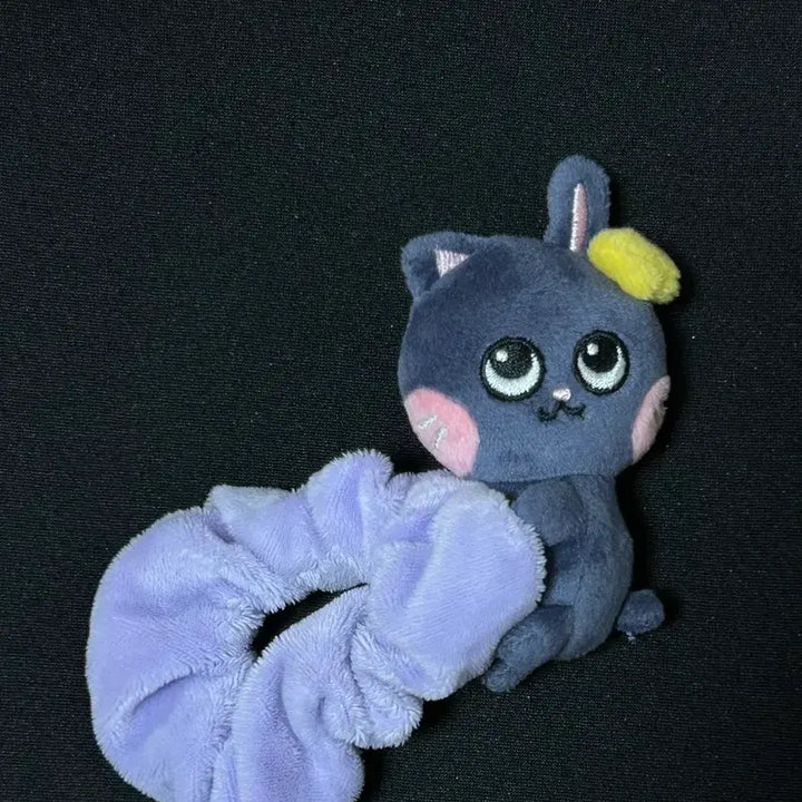 [SOLD OUT] 라이즈 원빈 토냥덕 스크런치 양도