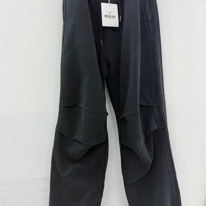 [BUNJANG] Juun.J Track Sweatpants / 주앙옴므 트랙 스웻팬츠