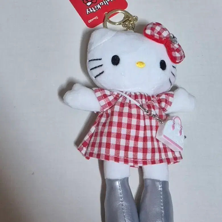 [BUNJANG] Hello Kitty Long Legs Checkered Dress Doll Keyring / 롱다리 헬로키티 체크 원피스 인형 키링(새상품)