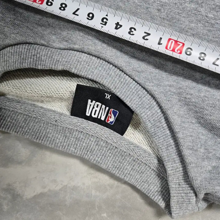 [BUNJANG] NBA Gray Sweatshirt T-Shirt / NBA 회색 맨투맨 티셔츠