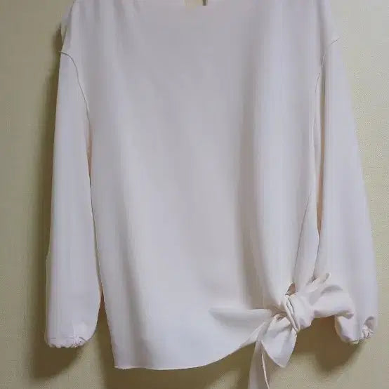 [BUNJANG] TIME Ribbon Tie Blouse / TIME 타임 리본 묶음 블라우스