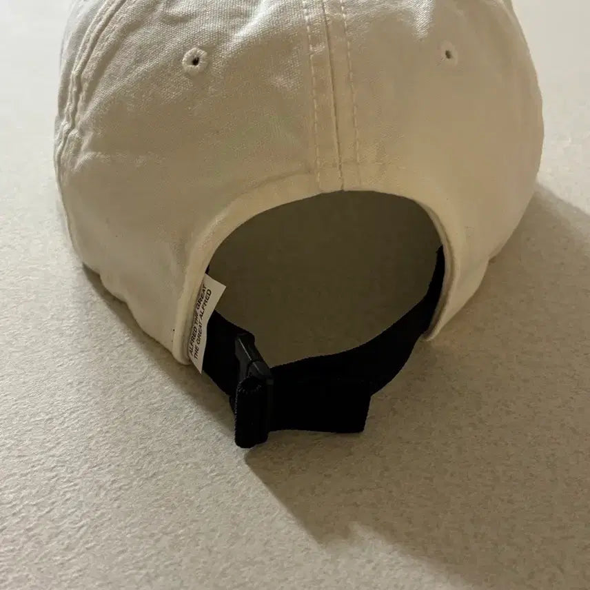 [BUNJANG] Alfred Cap Hat White / 알프레드 캡 모자 화이트