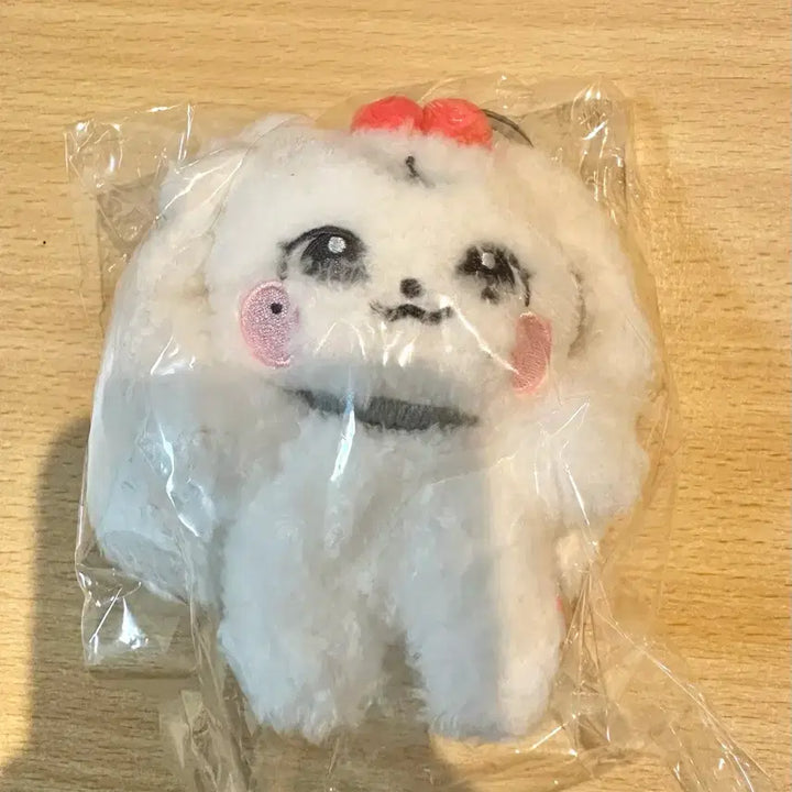 [BUNJANG] IVE MiniB 10cm Keychain Cherry / 아이브 미니브 10cm 키링 체리