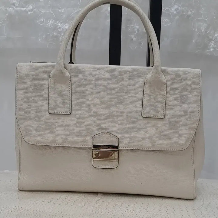 [BUNJANG] Nina Ricci Ivory Tote Bag / 니나리찌  토트백