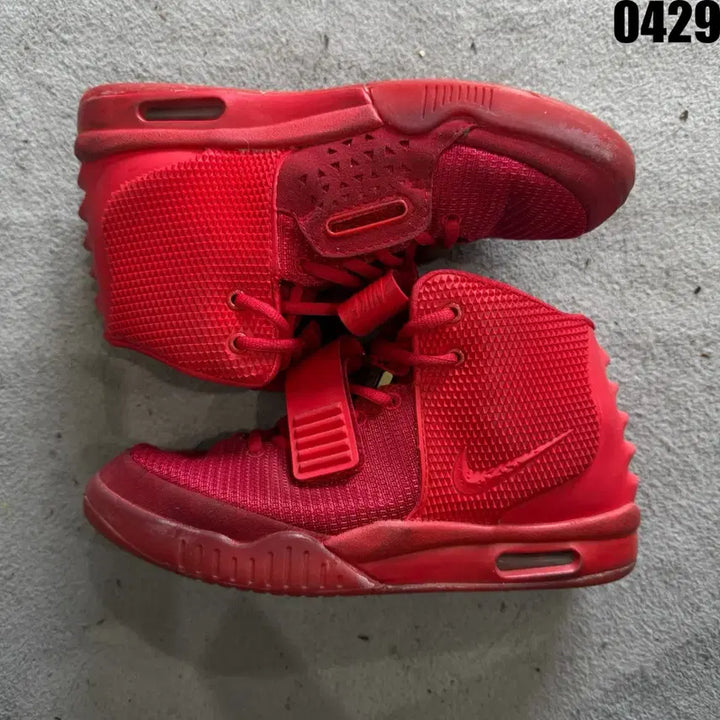 [BUNJANG] Nike Air Yeezy Red October 275 / 나이키 에어 이지 레드 옥토버 275