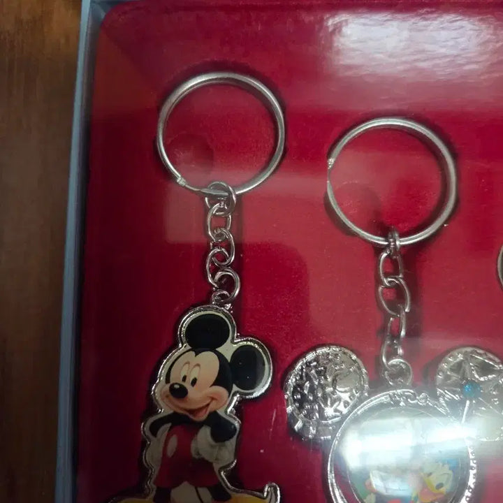 [BUNJANG] Hong Kong Disneyland Mickey Mouse Keychain, Opener, and Nail Clipper Set / 미키마우스 홍콩 디즈니랜드
