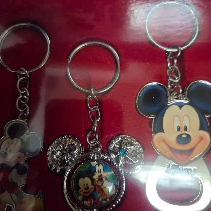 [BUNJANG] Hong Kong Disneyland Mickey Mouse Keychain, Opener, and Nail Clipper Set / 미키마우스 홍콩 디즈니랜드
