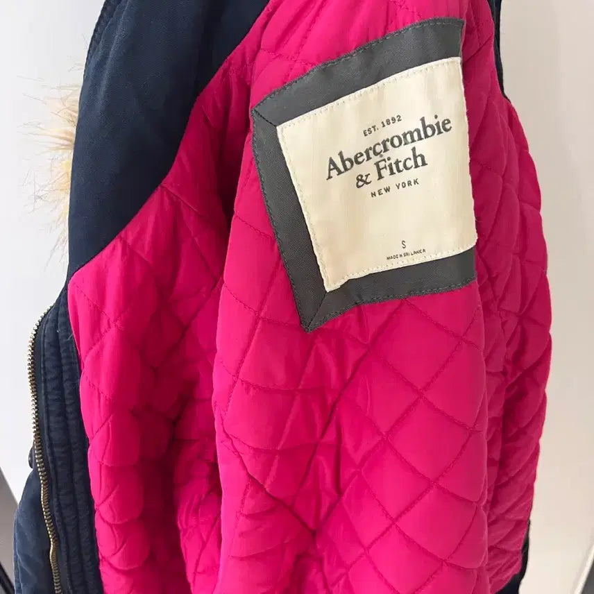 [BUNJANG] Abercrombie Navy Hooded Fur Puffer Jacket / 아베크롬비 네이비 후드 퍼 패딩