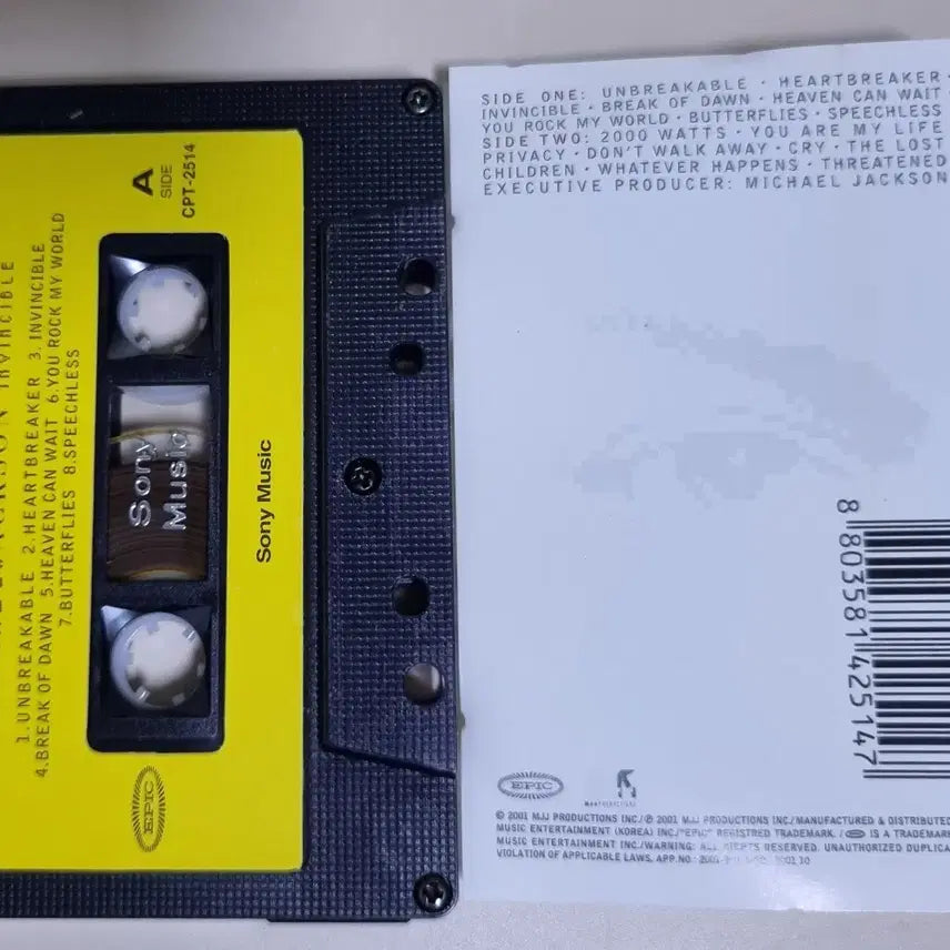 [BUNJANG] Michael Jackson Invincible Unsealed Cassette Tape / 마이클잭슨 Invincible (개봉 카세트테이프)