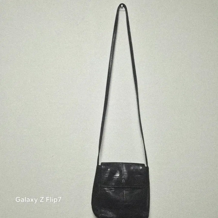 [BUNJANG] Aigner Leather Crossbody Bag / 아이그너 크로백