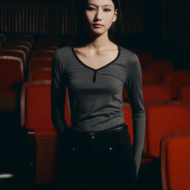 [BUNJANG] Helene Paris Button Stripe Long Sleeve / 헬레네파리스 버튼 스트라이프 롱 슬리브 [어반 시크]