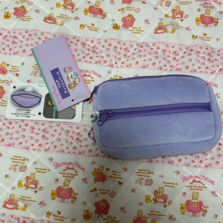 [BUNJANG] Sanrio Tiny Charm Portable Tissue Pouch / 산리오 타이니참 휴대용 티슈 파우치
