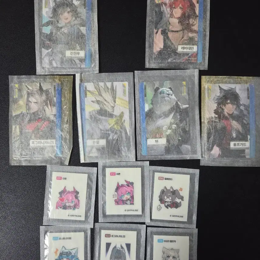 [BUNJANG] GS Endfield Photocard &amp; Sticker Bundle Set (Sealed) / GS 엔드필드 포카,띠부실 판매(미개봉)