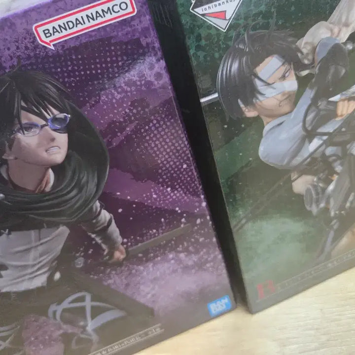 [BUNJANG] Attack on Titan Hanji &amp; Levi Figure Bundle Set / 진격의 거인 한지,리바이 피규어 일괄