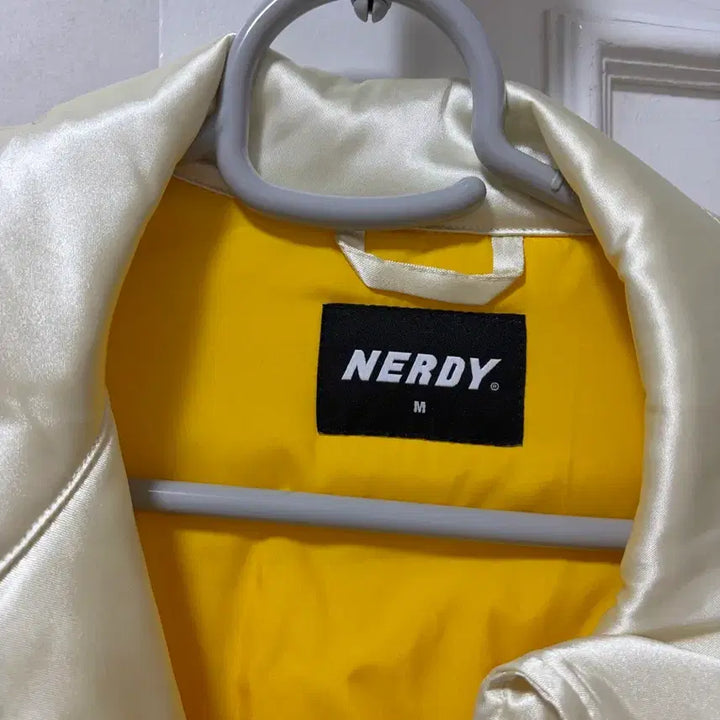 [BUNJANG] NERDY NY Track Jacket Cream / 널디 NY 트랙 자켓 크림