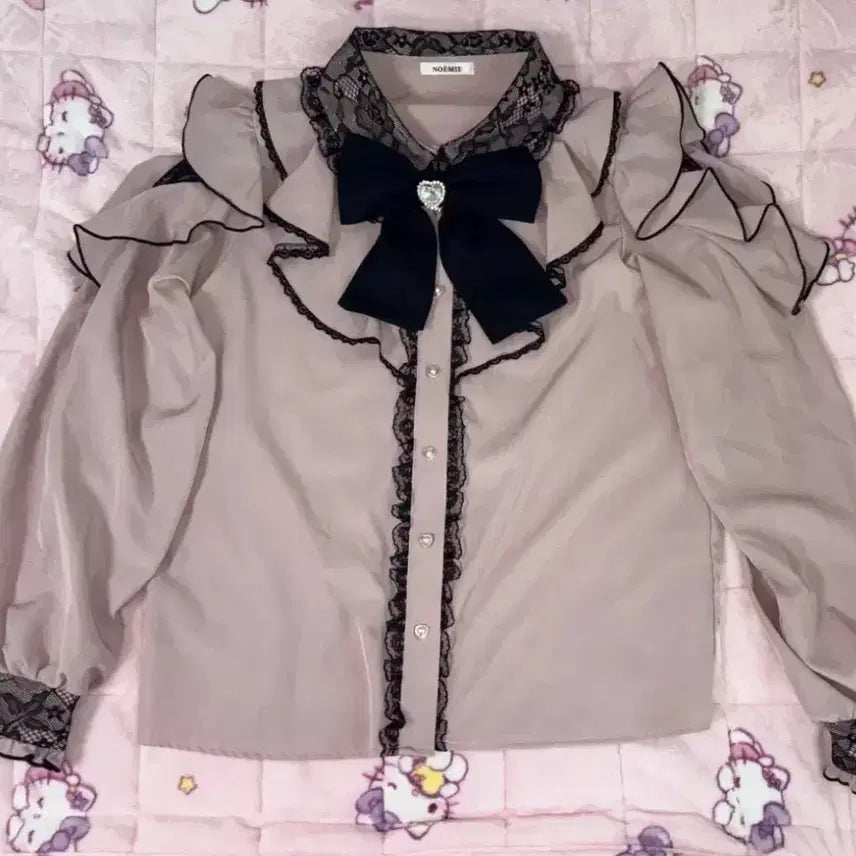 [BUNJANG] Noemi Off-Shoulder Ruffle Blouse / 급전) 지뢰계 양지뢰 노에미 오프숄더 러플 블라우스