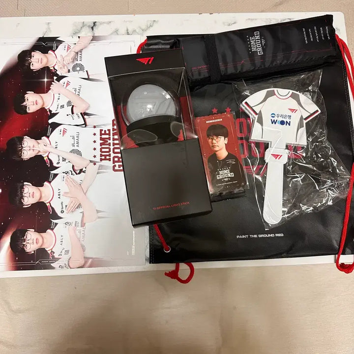 [BUNJANG] T1 Official Cheering Stick + Homeground Day 1 Ticket Bundle Set (Sealed) / [미개봉] [1세트 판매 완료] T1 응원봉 + 홈그라운드 25일