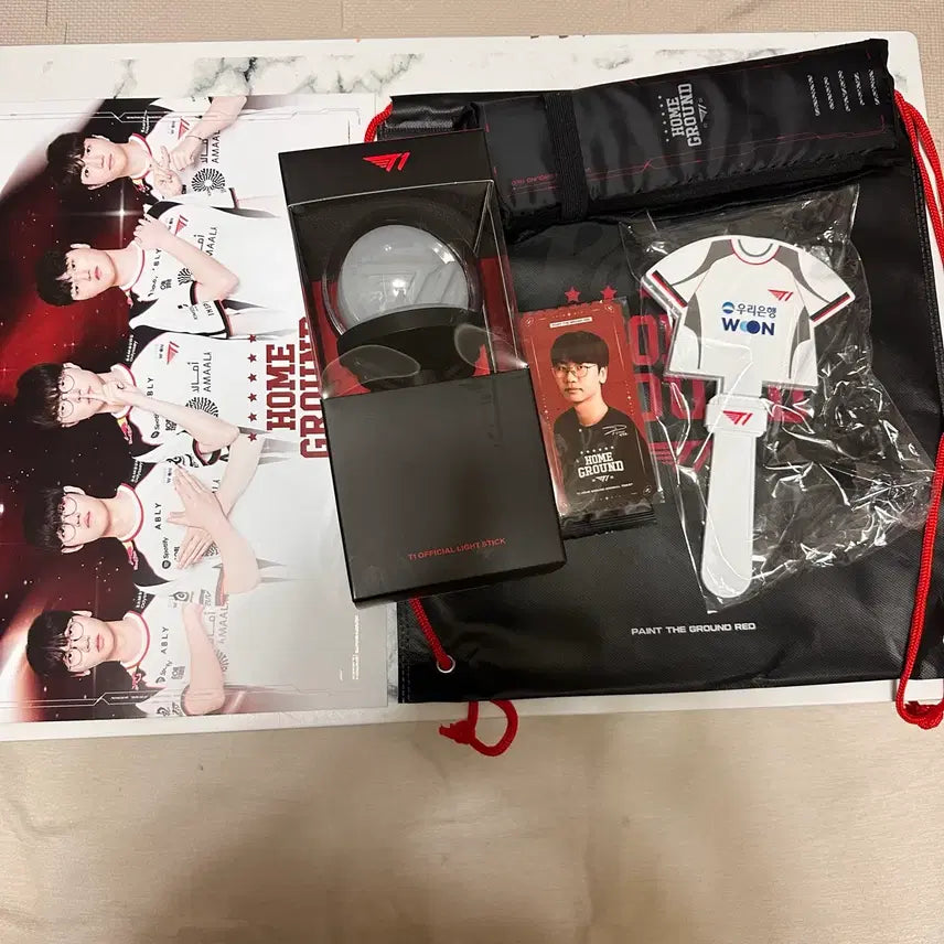 [BUNJANG] T1 Official Cheering Stick + Homeground Day 1 Ticket Bundle Set (Sealed) / [미개봉] [1세트 판매 완료] T1 응원봉 + 홈그라운드 25일