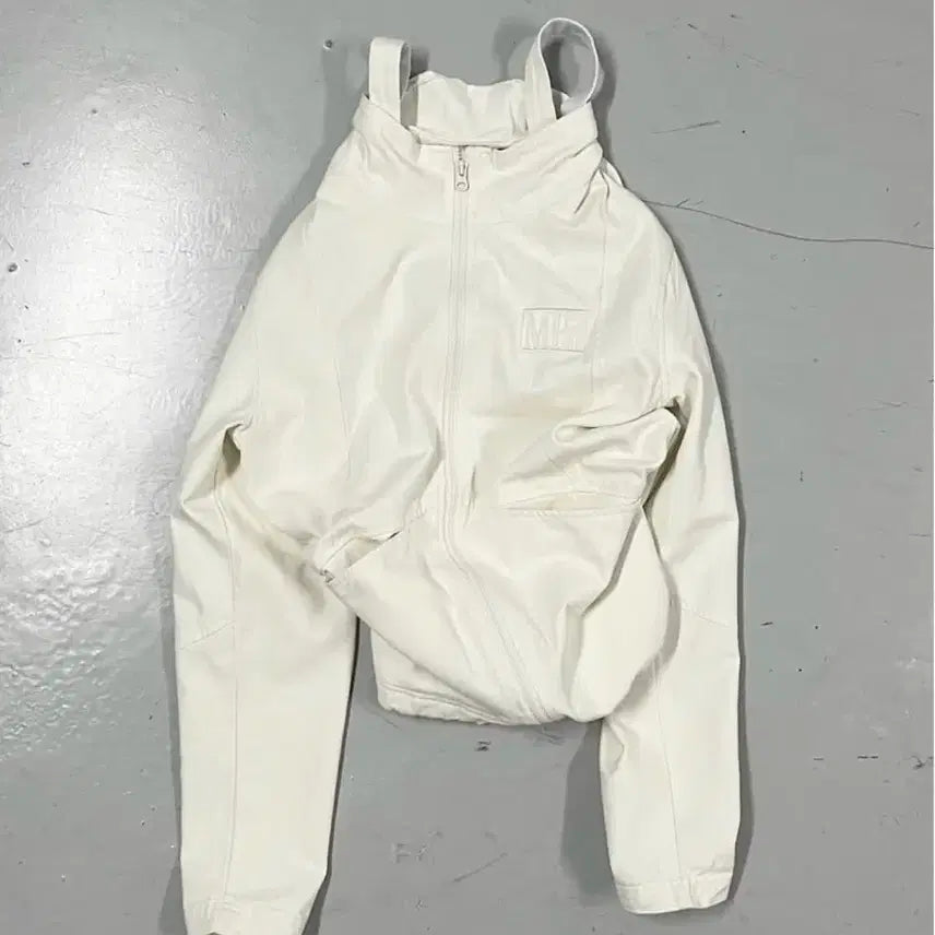 [BUNJANG] Plastic Product Portable Jacket L Size / 플라스틱프로덕트 포터블자켓 L사이즈