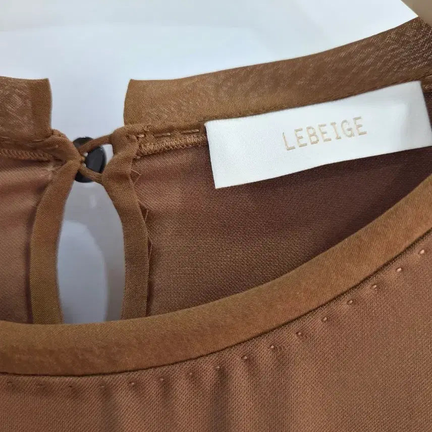 [BUNJANG] LEBEIGE Brown Color Block Blouse / 르베이지  브라운 배색 블라우스