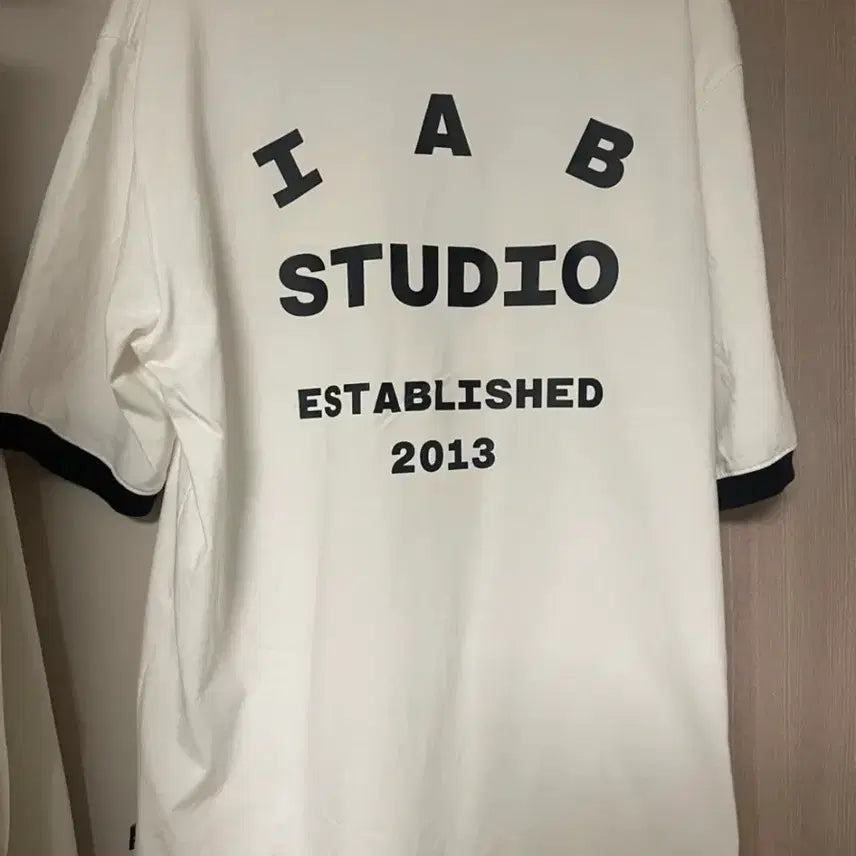 [BUNJANG] I.A.B STUDIO Ringer T-Shirt White / I.A.B STUDIO 링거 반팔 티셔츠 화이트