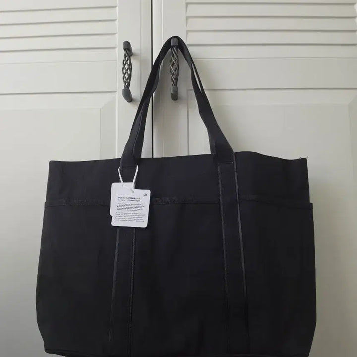 [BUNJANG] Lululemon Multi-Pocket Tote Bag 20L Black / 룰루레몬 기저귀가방 블랙